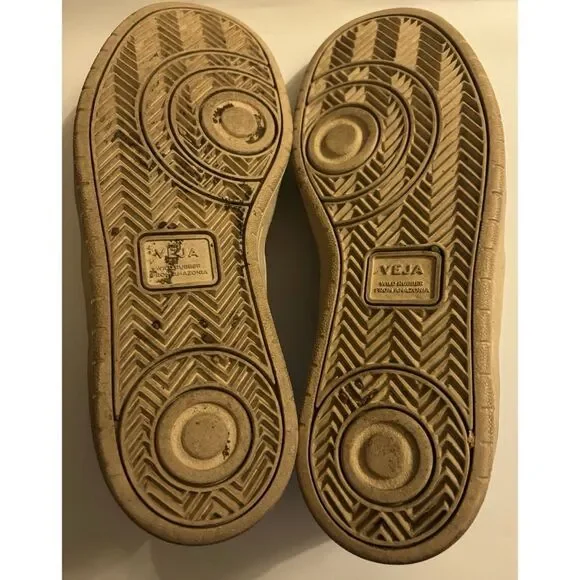 Veja V-10 Sneakers in Extra White / Black Size 8 - Picture 10 of 11